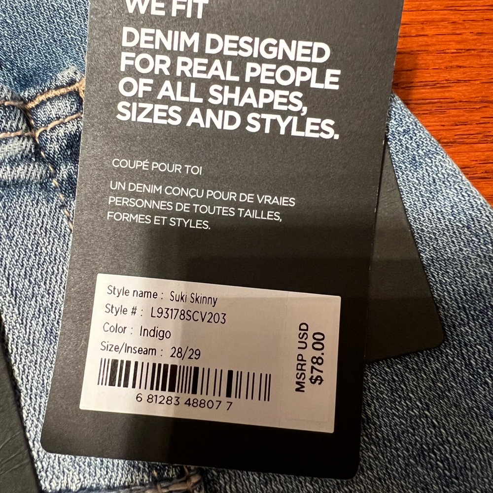 Silver Suki Curvy Fit Mid Rise Skinny Leg Size 28